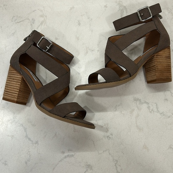 Steve Madden Elita Brown Strappy Block Heel Sandals Indie Festival Bohemian - Picture 16 of 16